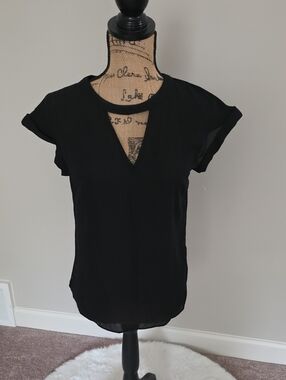 Women's Black V-Notch Short Sleeve Blouse